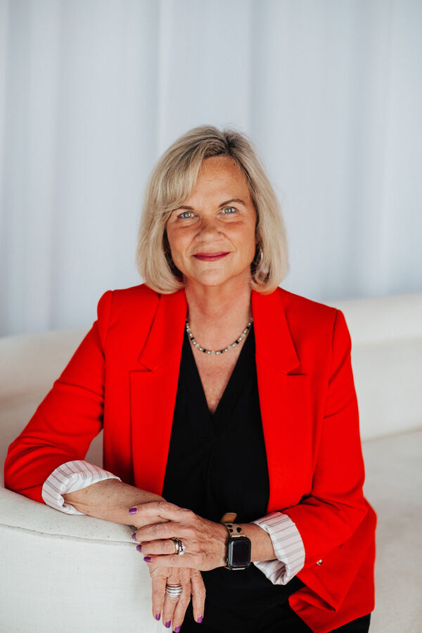 Real Estate Agent Barbara Losacco